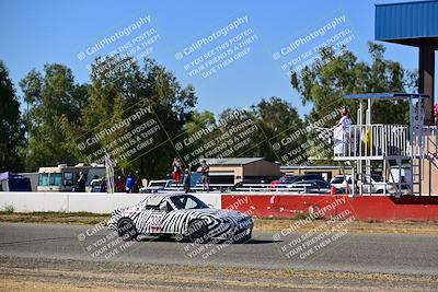 media/Sep-29-2024-24 Hours of Lemons (Sun) [[6a7c256ce3]]/StartFinish (245p-330p)/